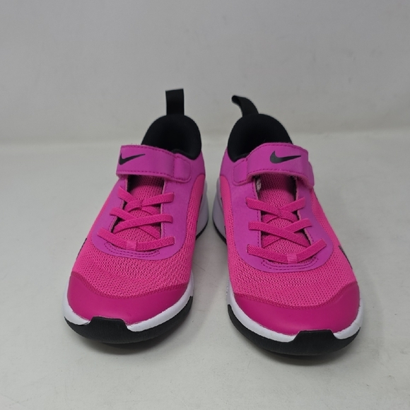 Nike Omni Multi-Court Little Kids' Shoes Laser Fuchsia/Black Girls Size 1.5Y - Picture 2 of 6
